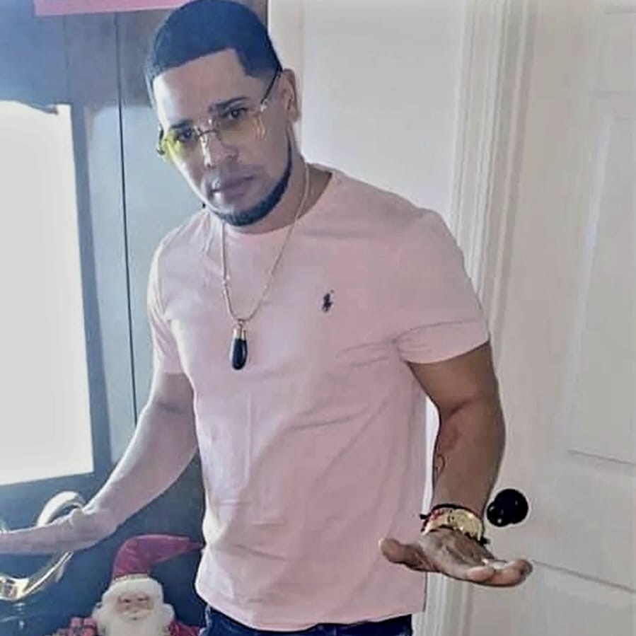 Adiangel Paredes 03499509